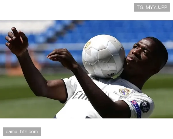 特里皮尔vs维尼修斯:速度型边锋的防守应对分析 特里皮尔vs维尼修斯:速度型边锋的防守应对分析