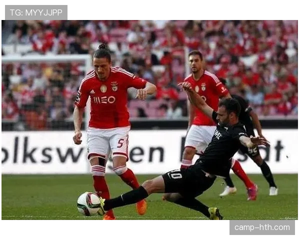 杰米·穆西亚拉本赛季状态回暖，表现稳健备受期待